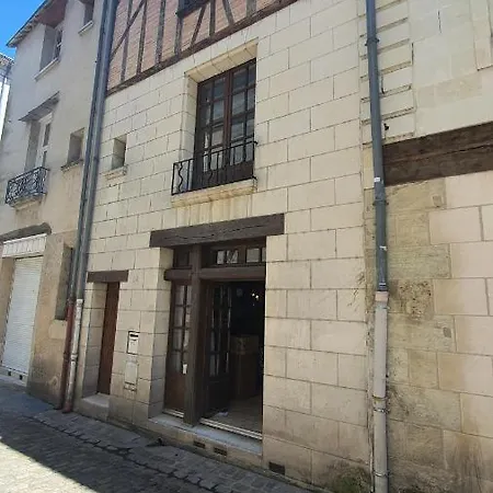 Maison Historique Plumereau: Spacious Center Haven *