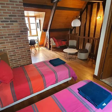 Holiday home Maison Historique Plumereau: Spacious Center Haven *